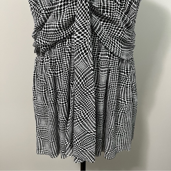 Michael Kors Layered Sheer Sleeveless Blouse Dot Pattern V-Neck - Picture 4 of 11